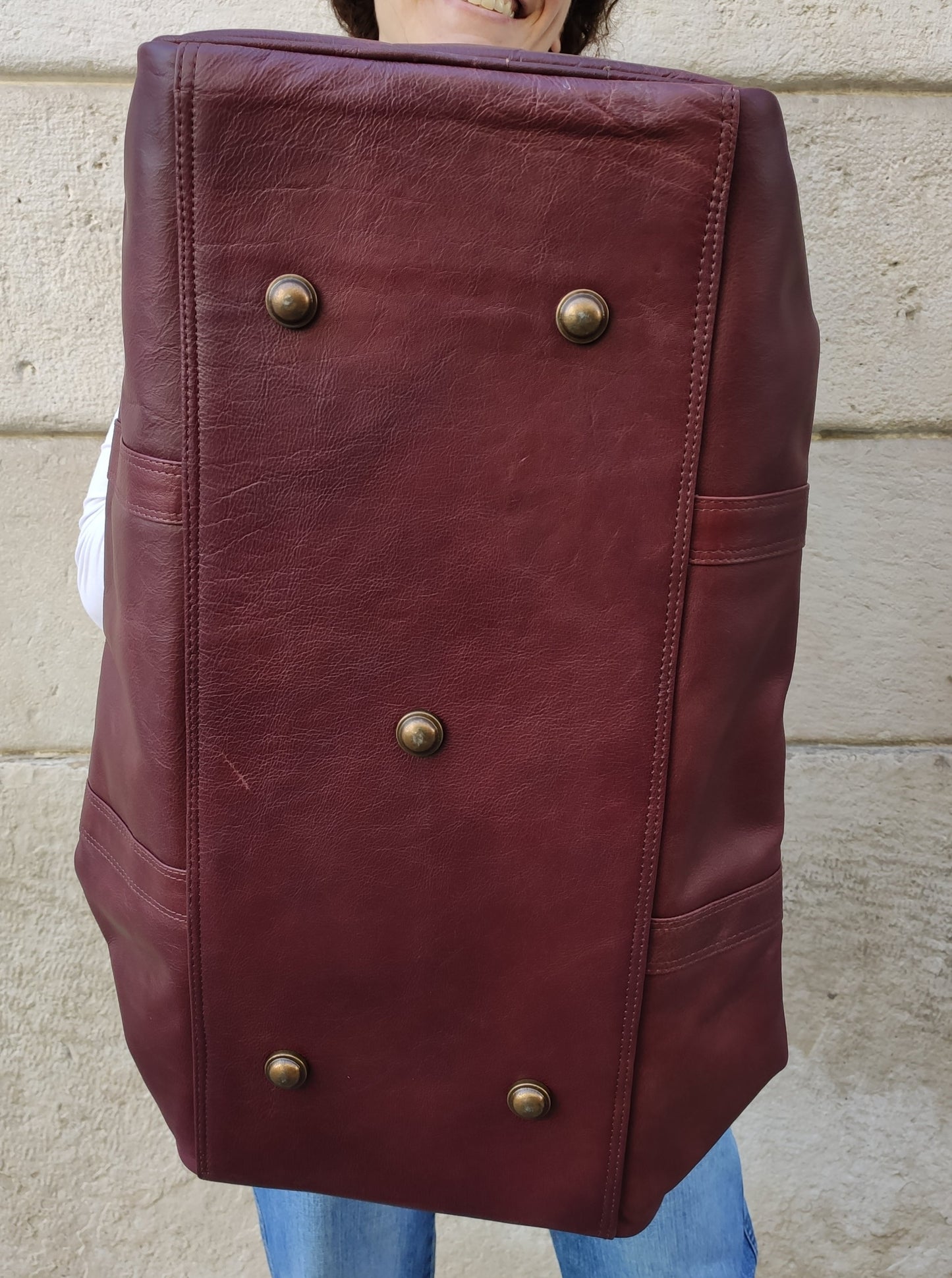 Large travel bag in genuine leather