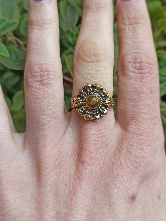 Rosette golden boho ring