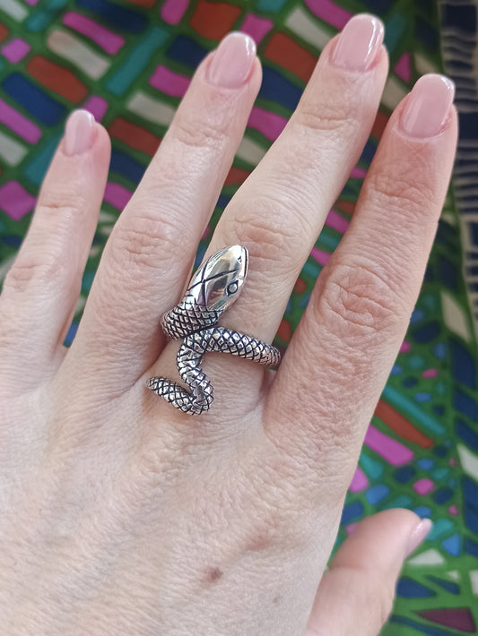 Curled tail silver snake boho ring