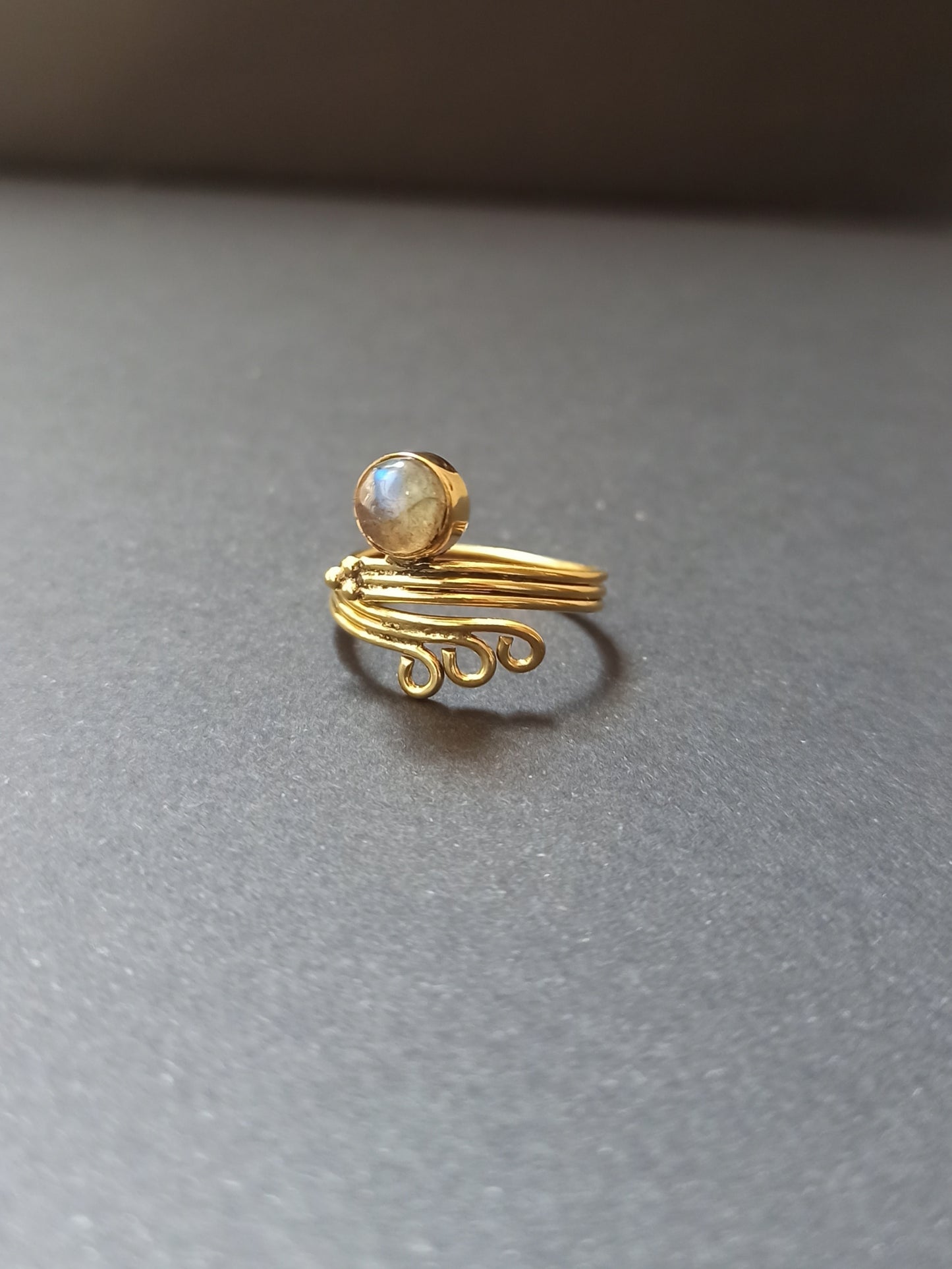 Golden boho curls ring