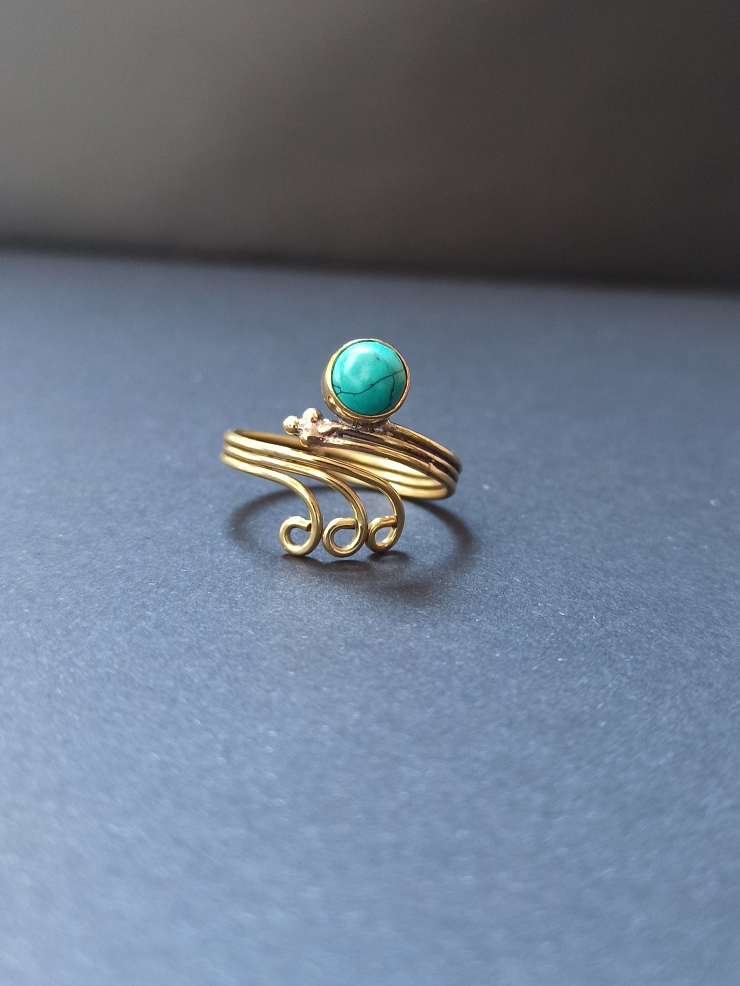 Golden boho curls ring