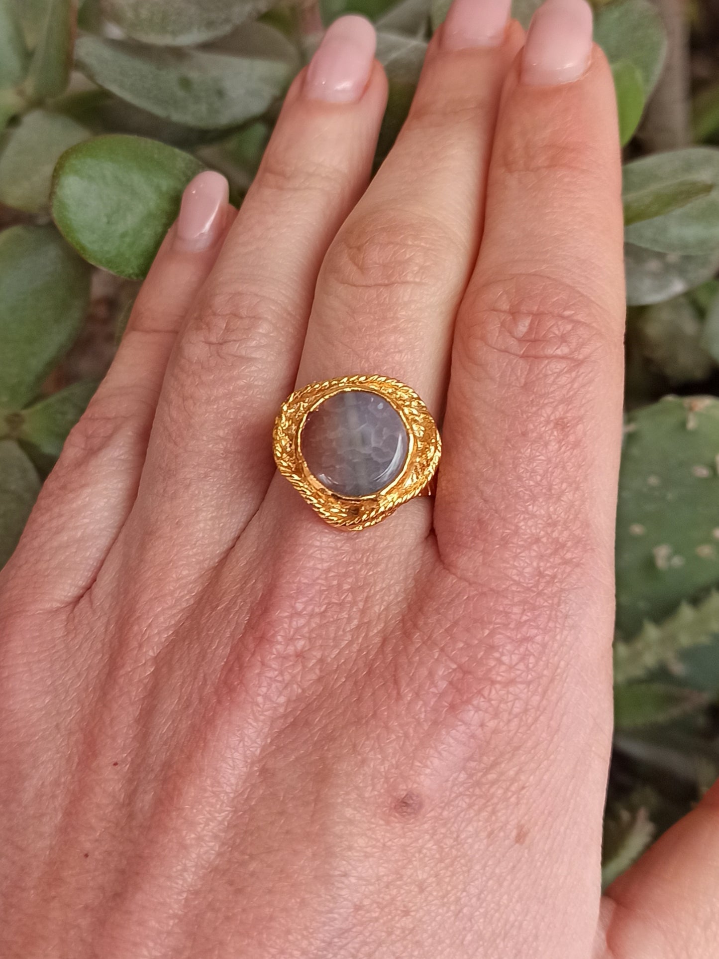 Gray and beige agate golden ring