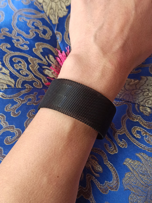 Black mesh bangle bracelet