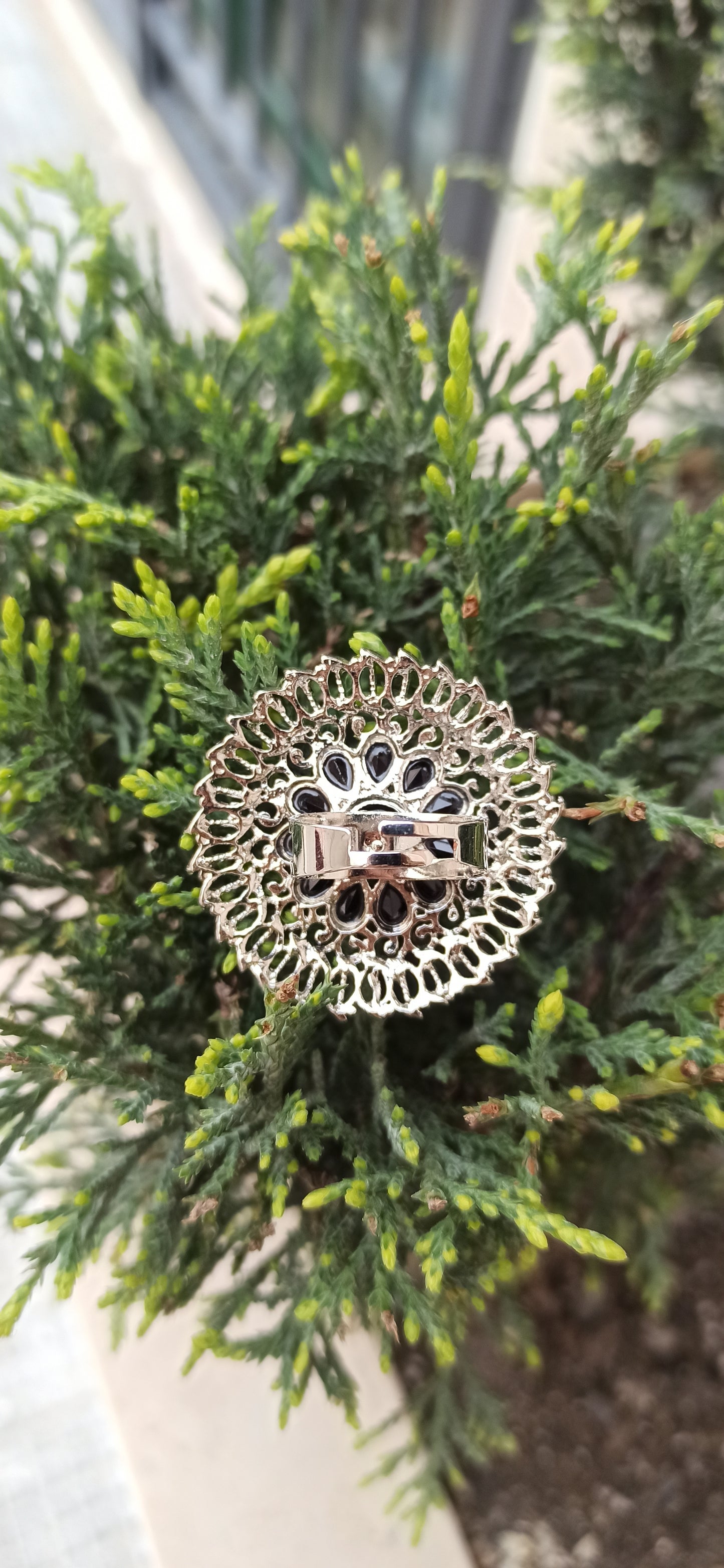 Flower ring with black Nepalese resin