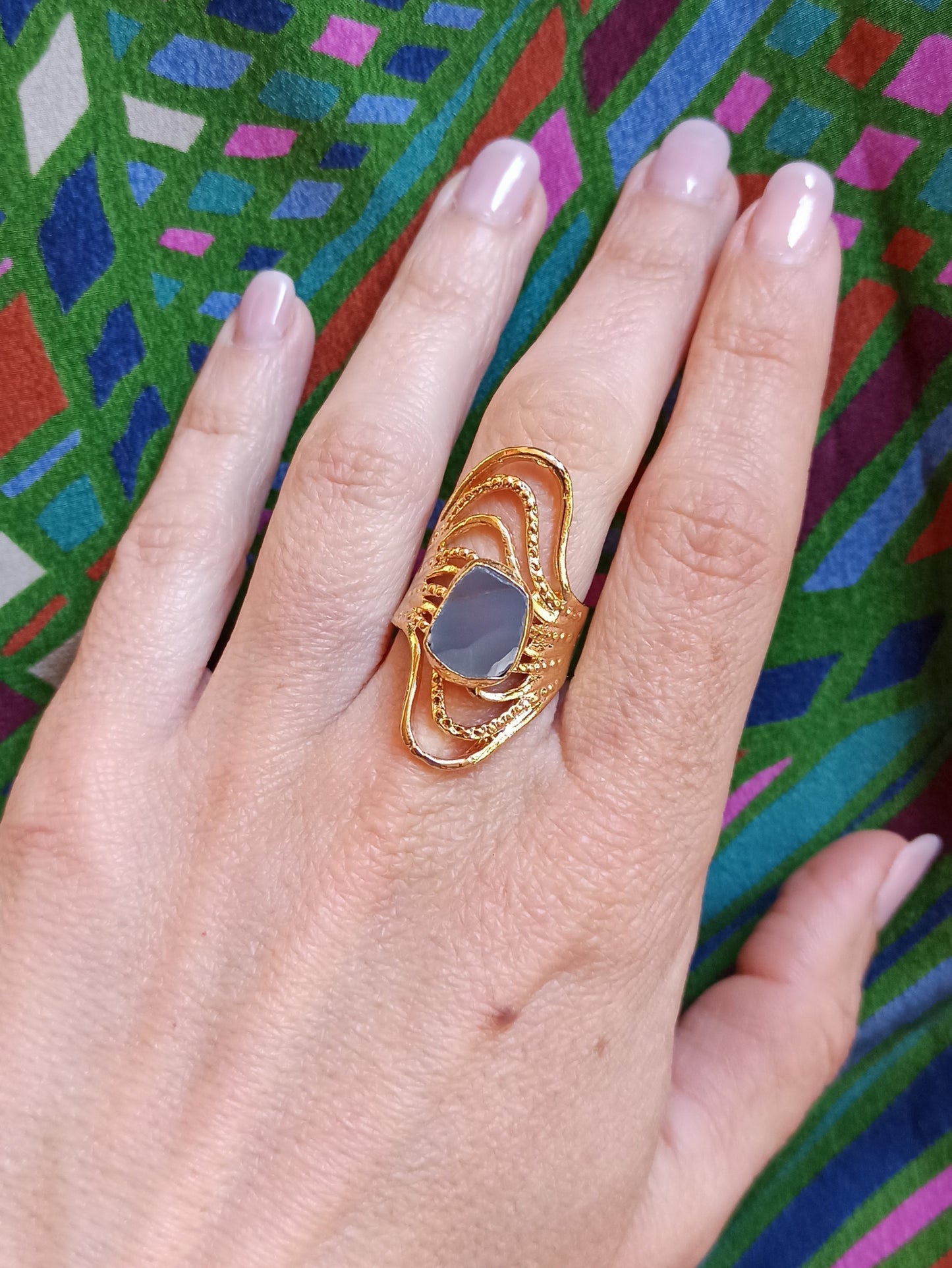 Lilac gray agate band golden ring