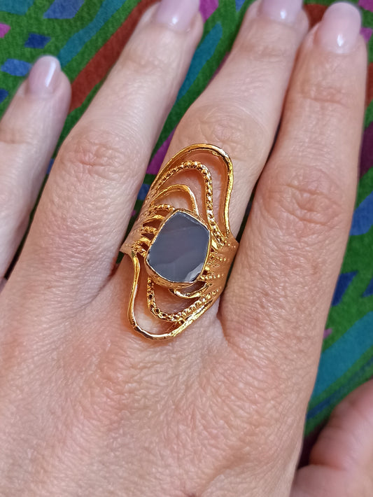 Lilac gray agate band golden ring