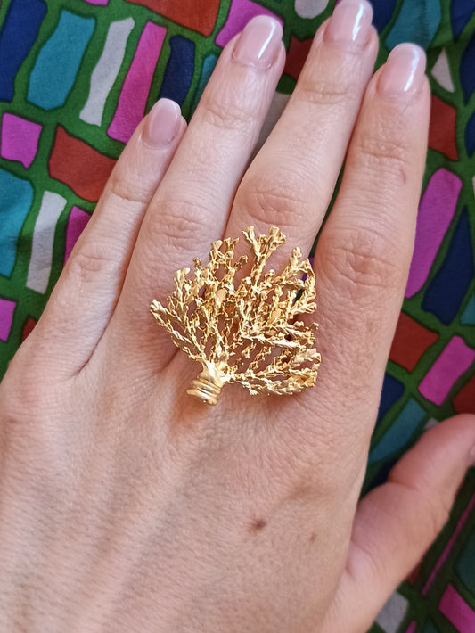 Golden tree ring