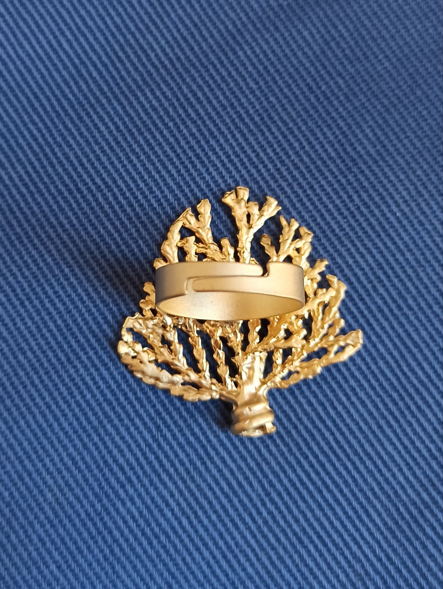 Golden tree ring