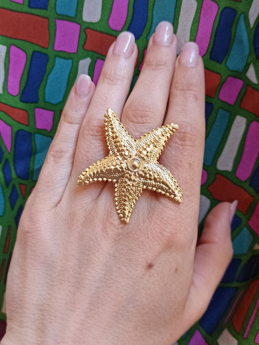 Large golden starfish ring