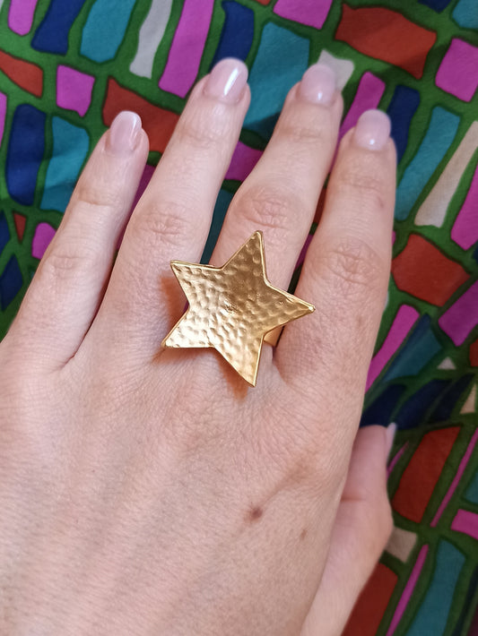 Golden star ring