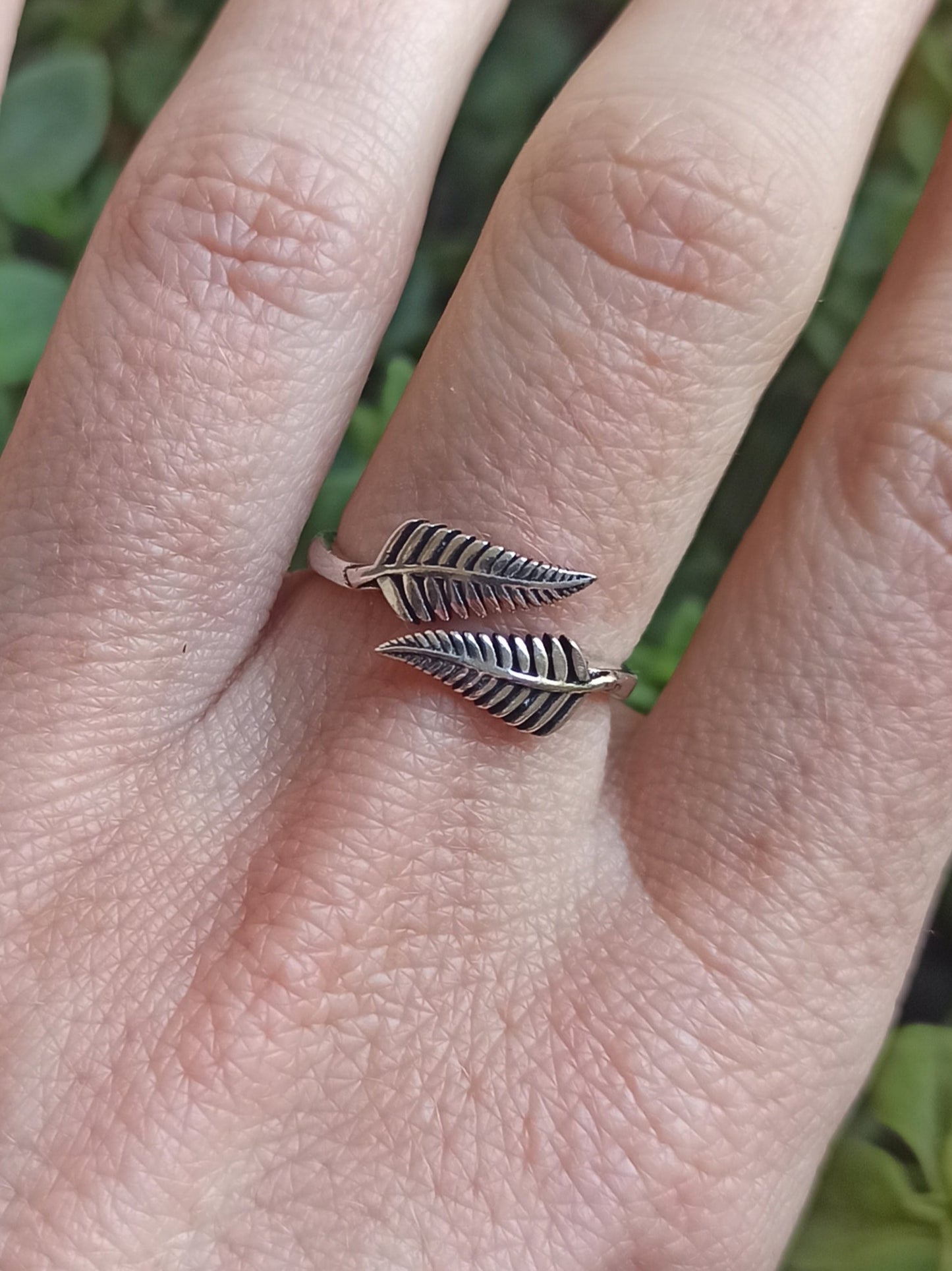 Boho silver double feather ring