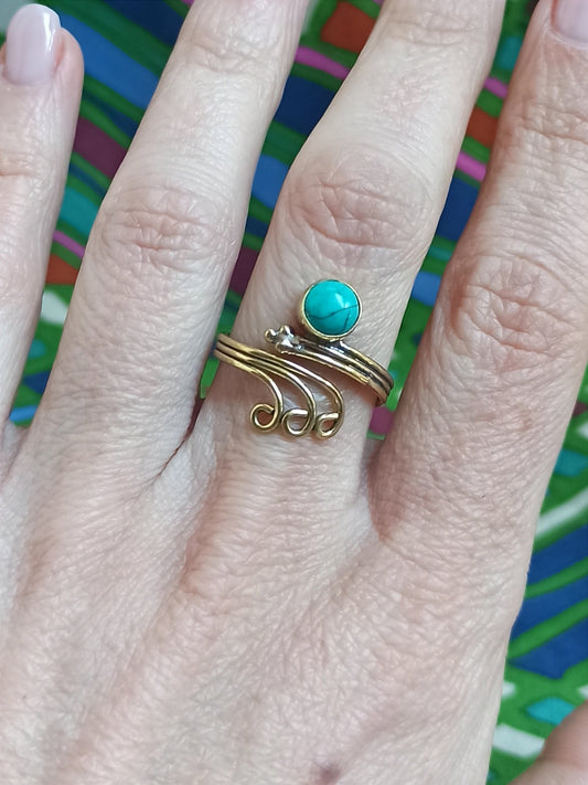 Golden boho curls ring