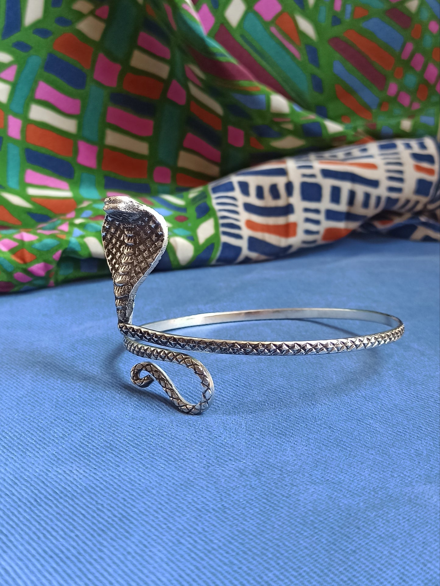 Cobra silver arm bracelet