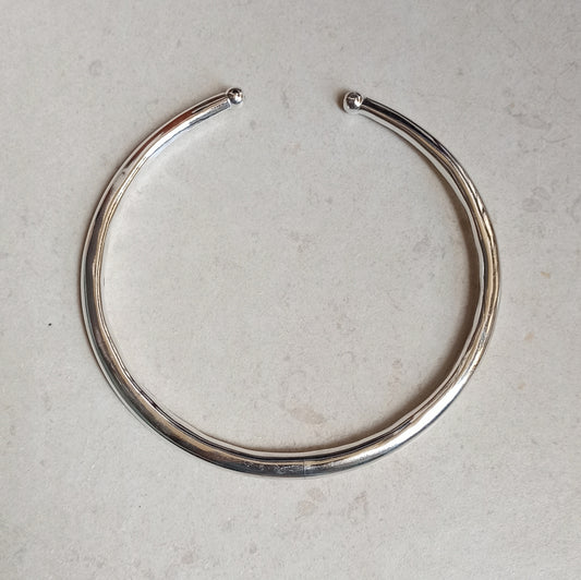 Smooth double silver collar