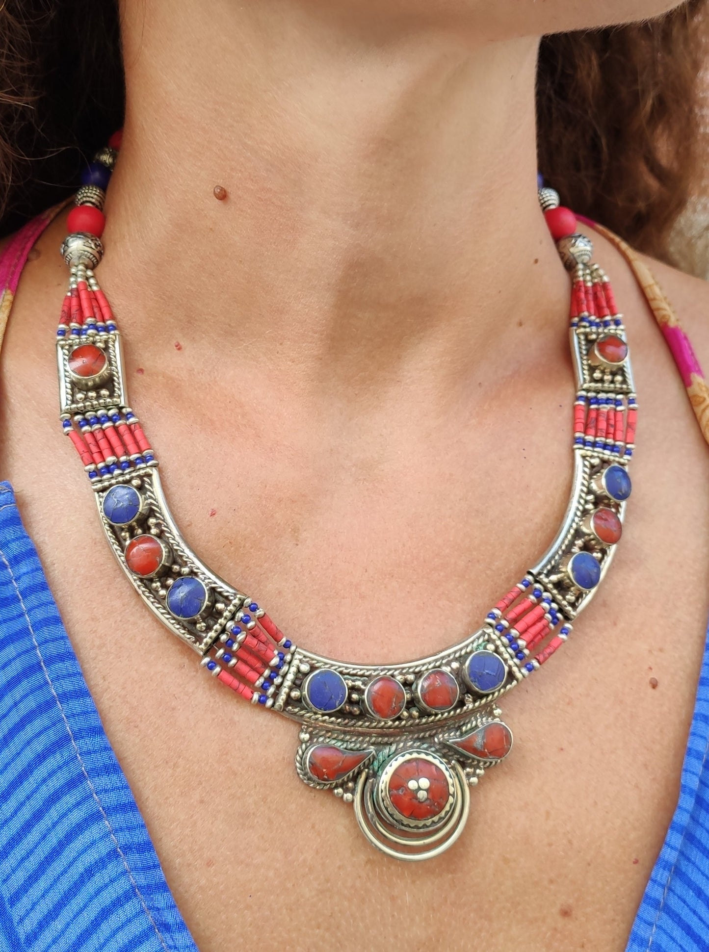 Vintage Nepalese hard stone and stone chips necklace