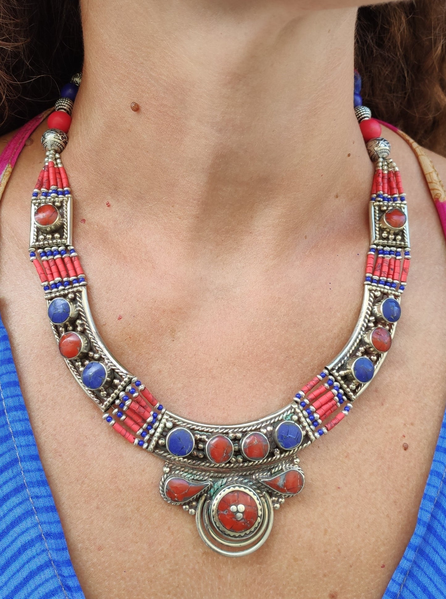 Vintage Nepalese hard stone and stone chips necklace