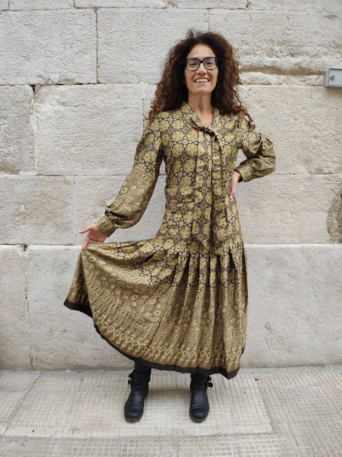 Geometric patterned dress in beige and dark brown gold tones size M