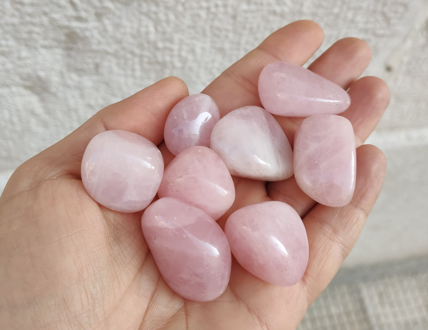 Rose quartz single mineral tumbled hard stone