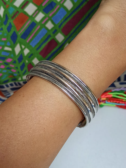 Thin silver bangle bracelet