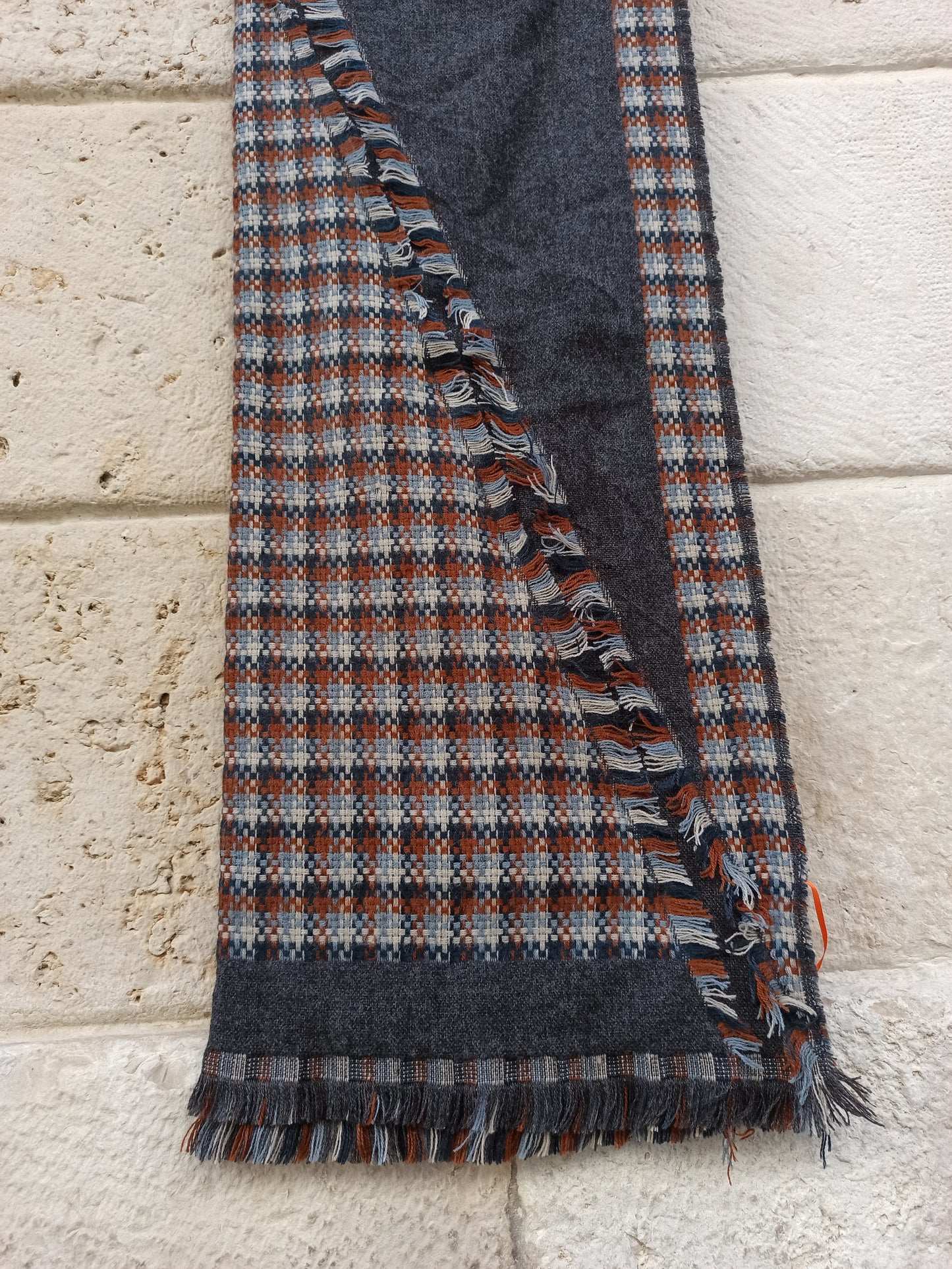 Gray checked scarf scarf