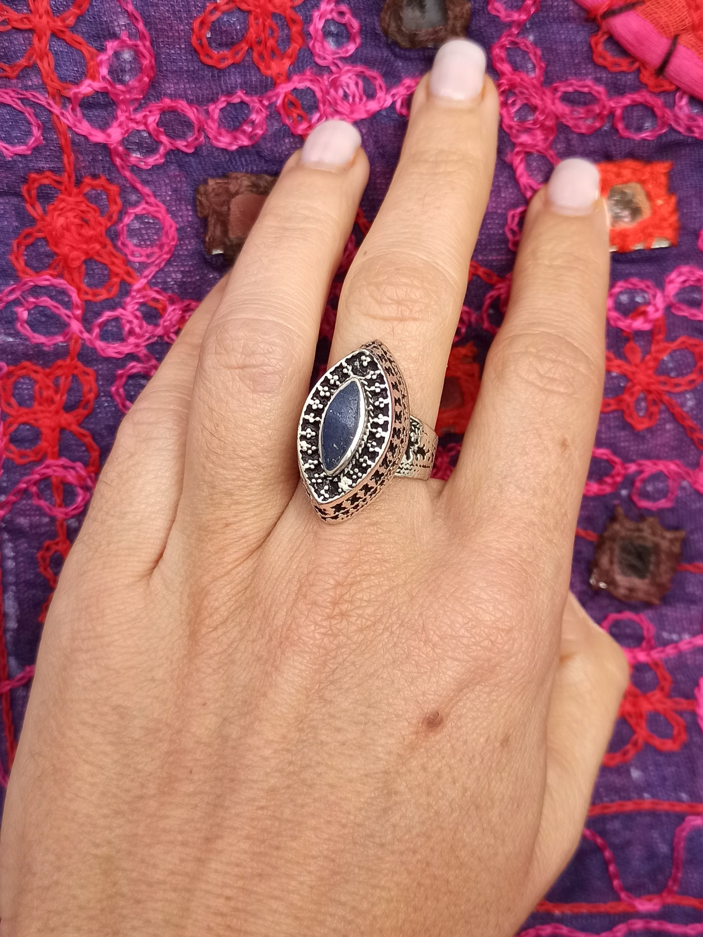 Antique vintage lapis lazuli hard stone ring