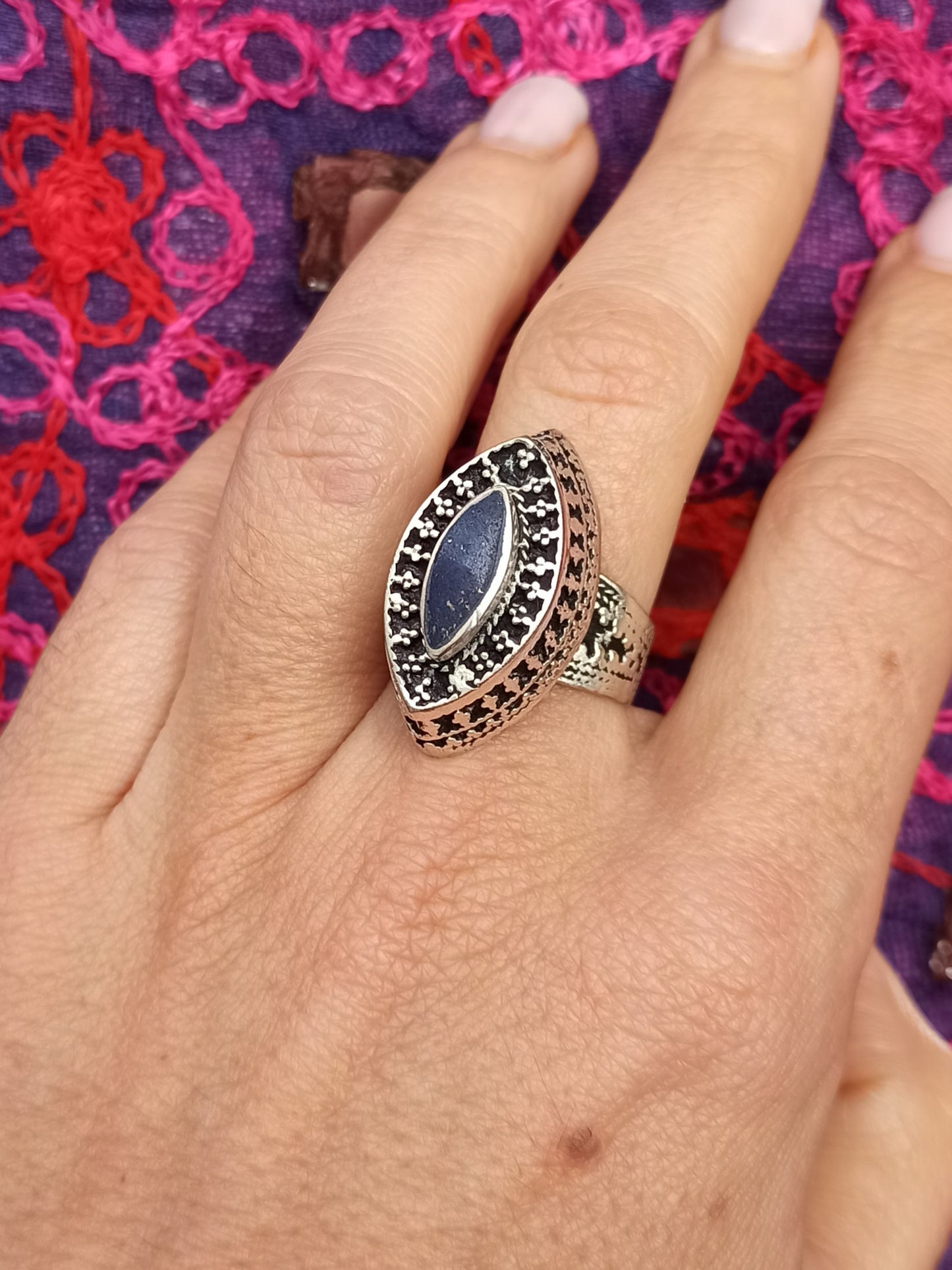 Antique vintage lapis lazuli hard stone ring