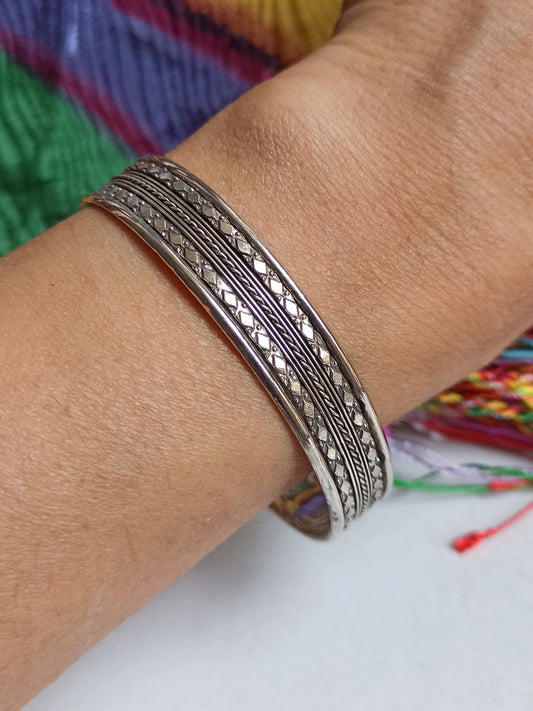 1cm silver rhombus bangle bracelet