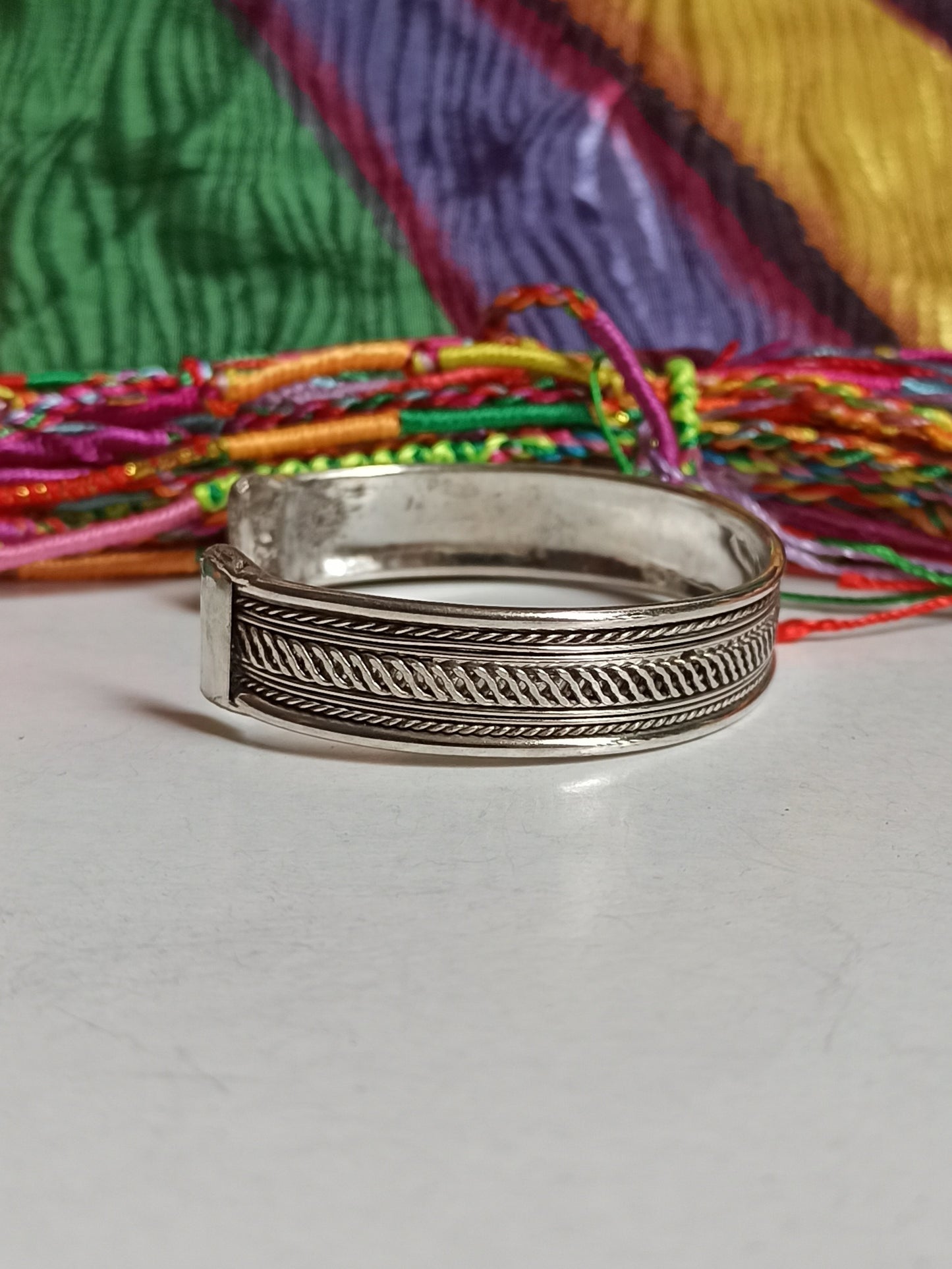 1cm silver bangle bracelet with oblique band