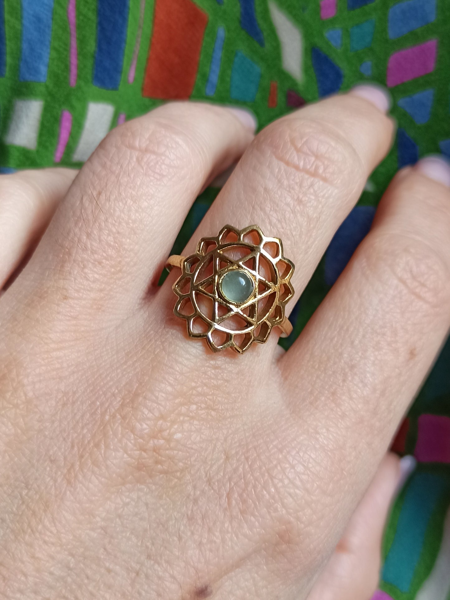 Anello boho dorato quarto chakra cuore Anahata