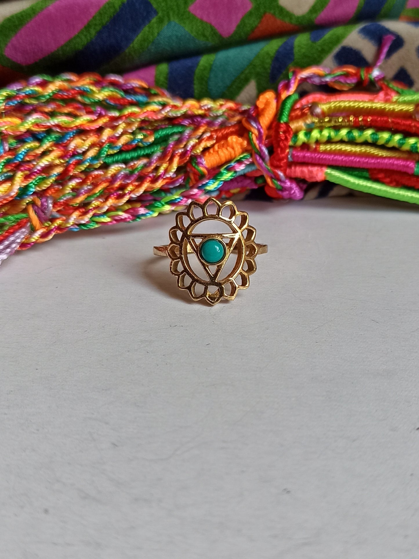 Anello boho dorato quinto chakra gola vishuddha