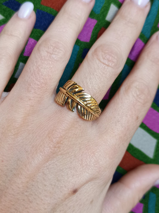 Boho golden feather ring