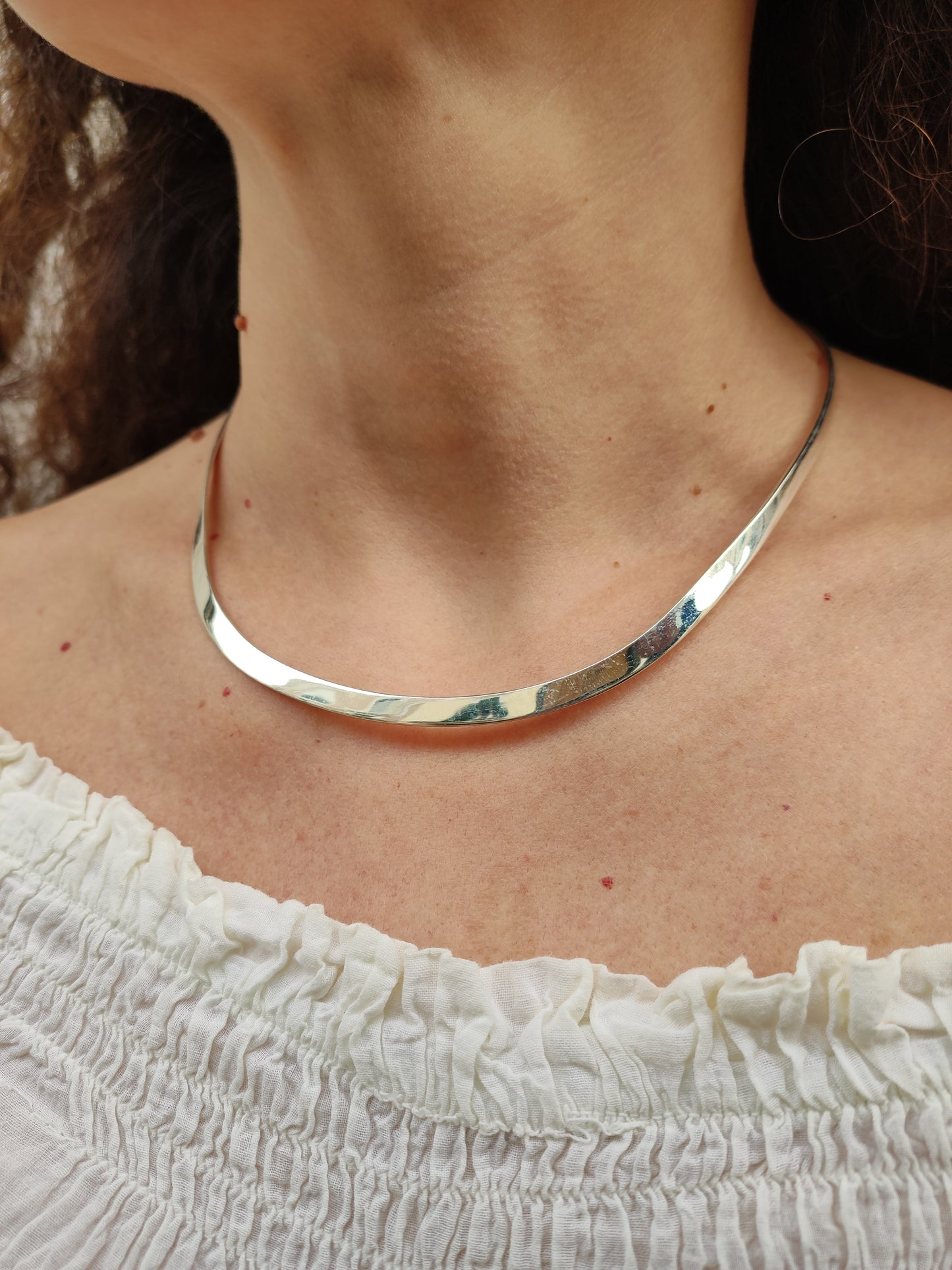 Rigid smooth 925 silver collar