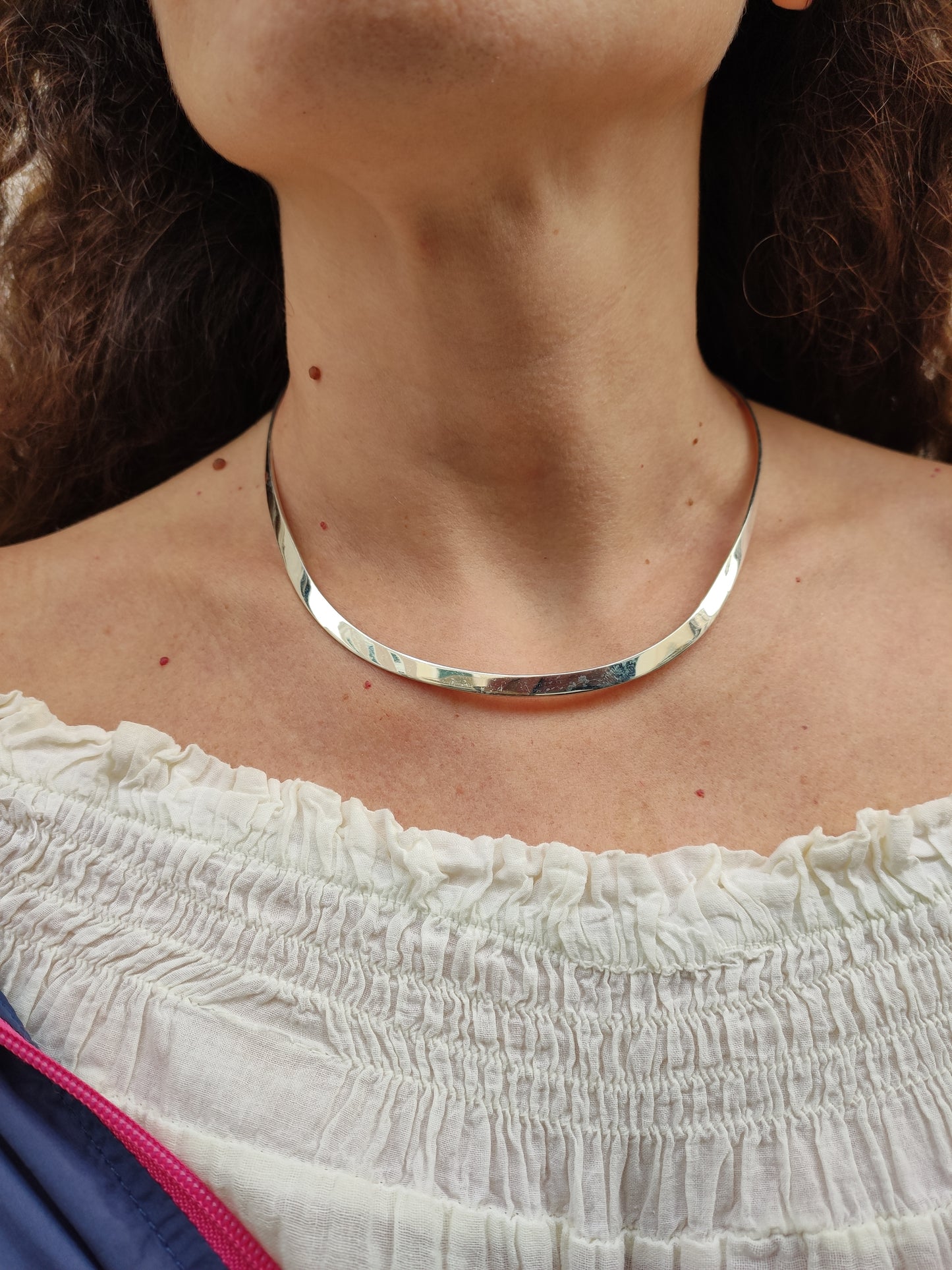 Rigid smooth 925 silver collar