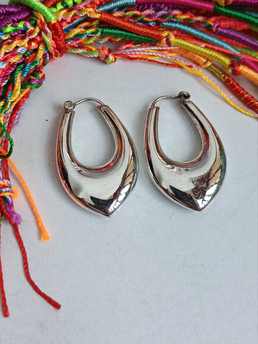 925 Silver Pointed Dome Earrings W12