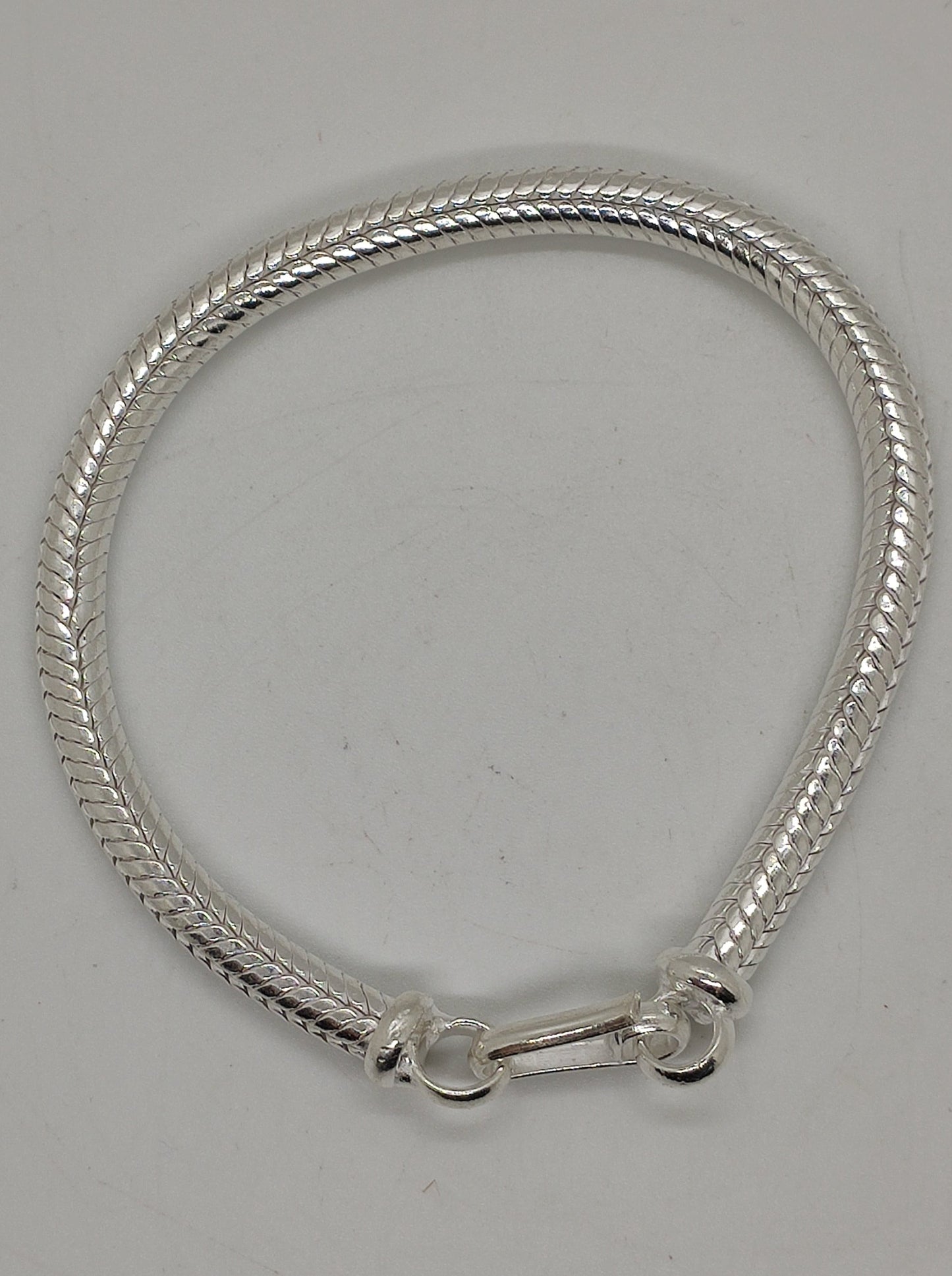 Men's rat tail snake bracelet in 700 silver S1