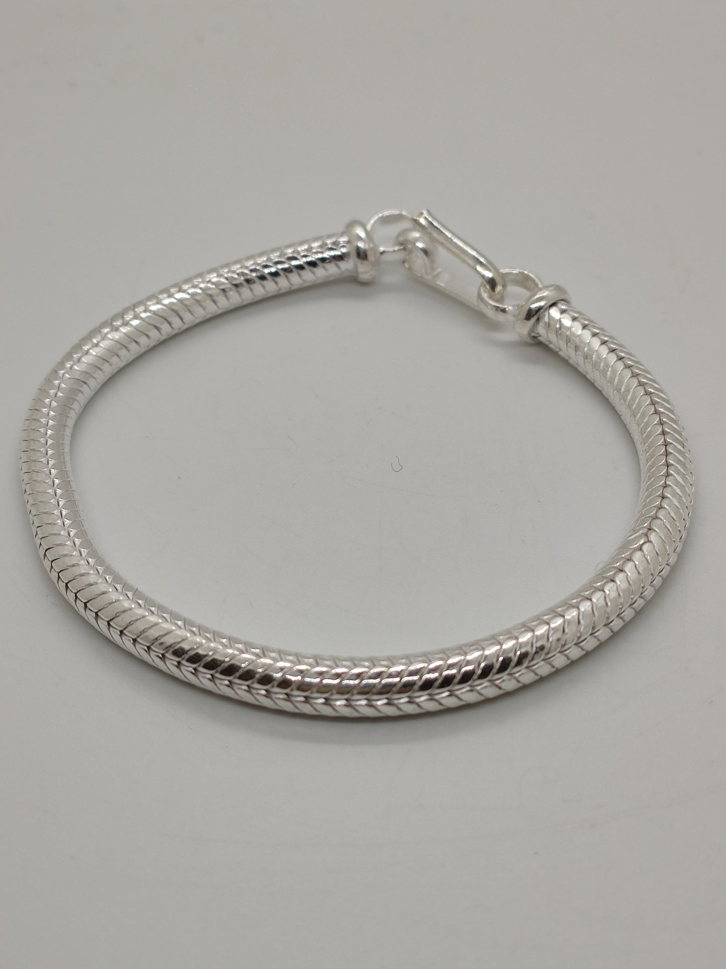 Men's rat tail snake bracelet in 700 silver S1