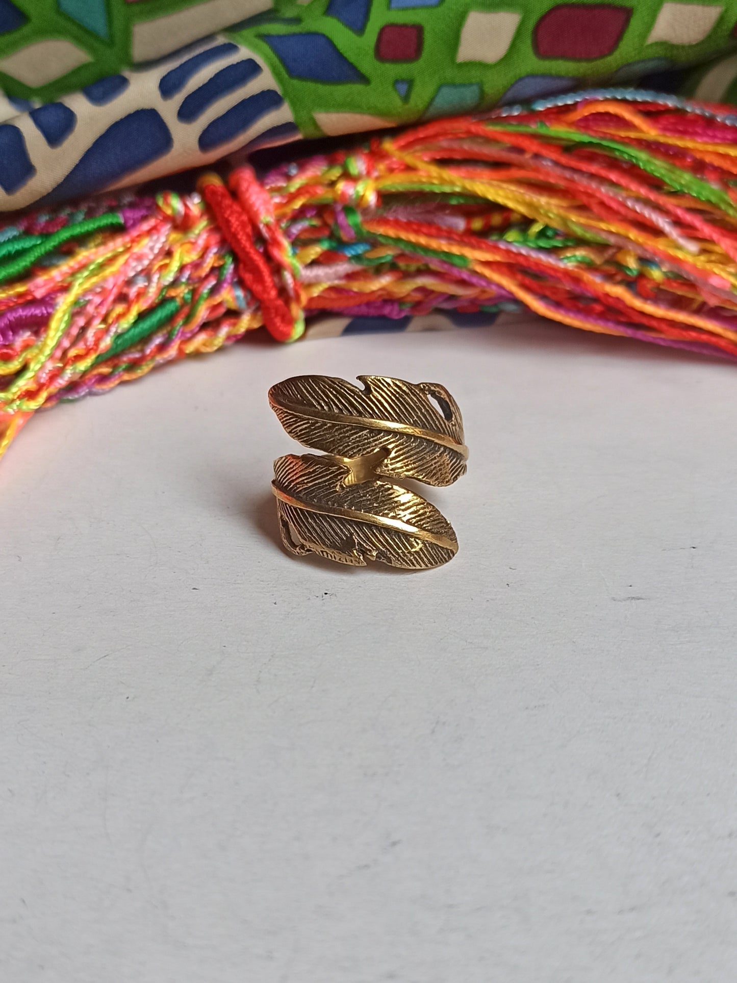 Golden double feather boho band ring