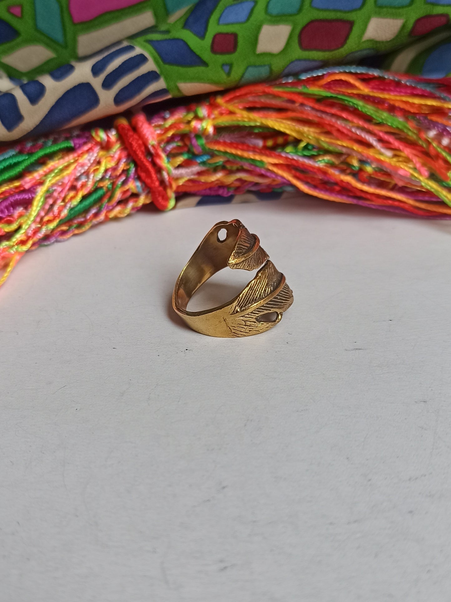 Golden double feather boho band ring