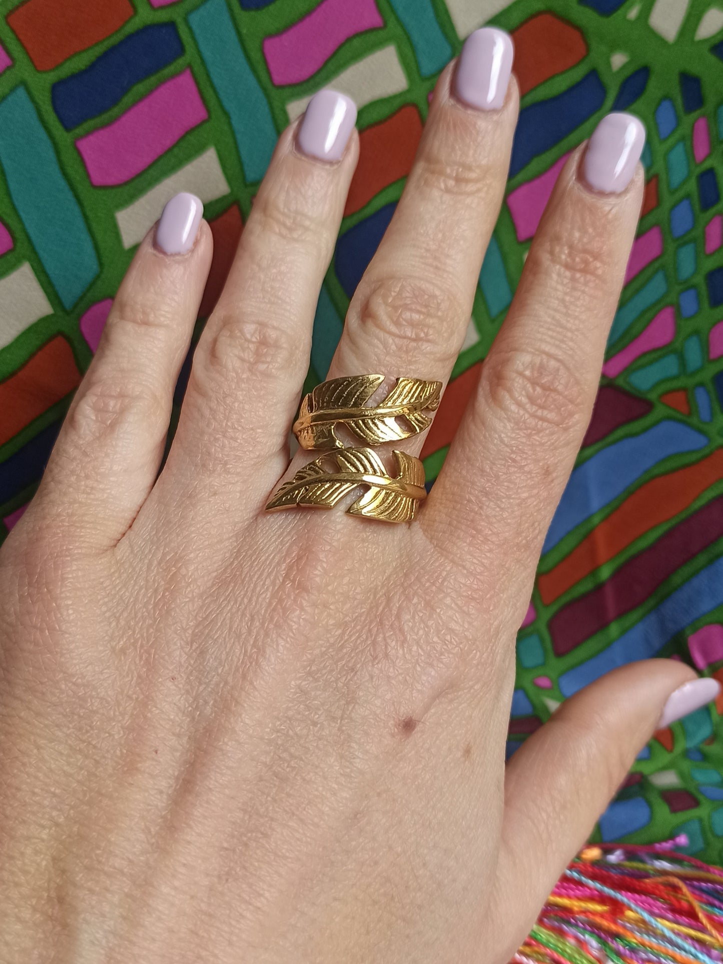 Golden double feather boho band ring